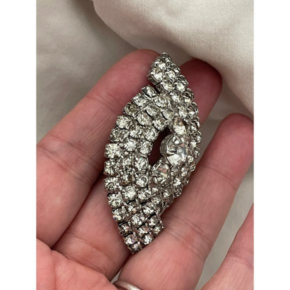 Vintage Rhinestone Encrusted Brooch and 2 Pairs Rhinestone/Bead Clip-on Earrings - Picture 4 of 12